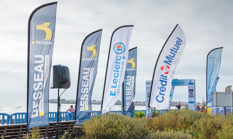 fly banner